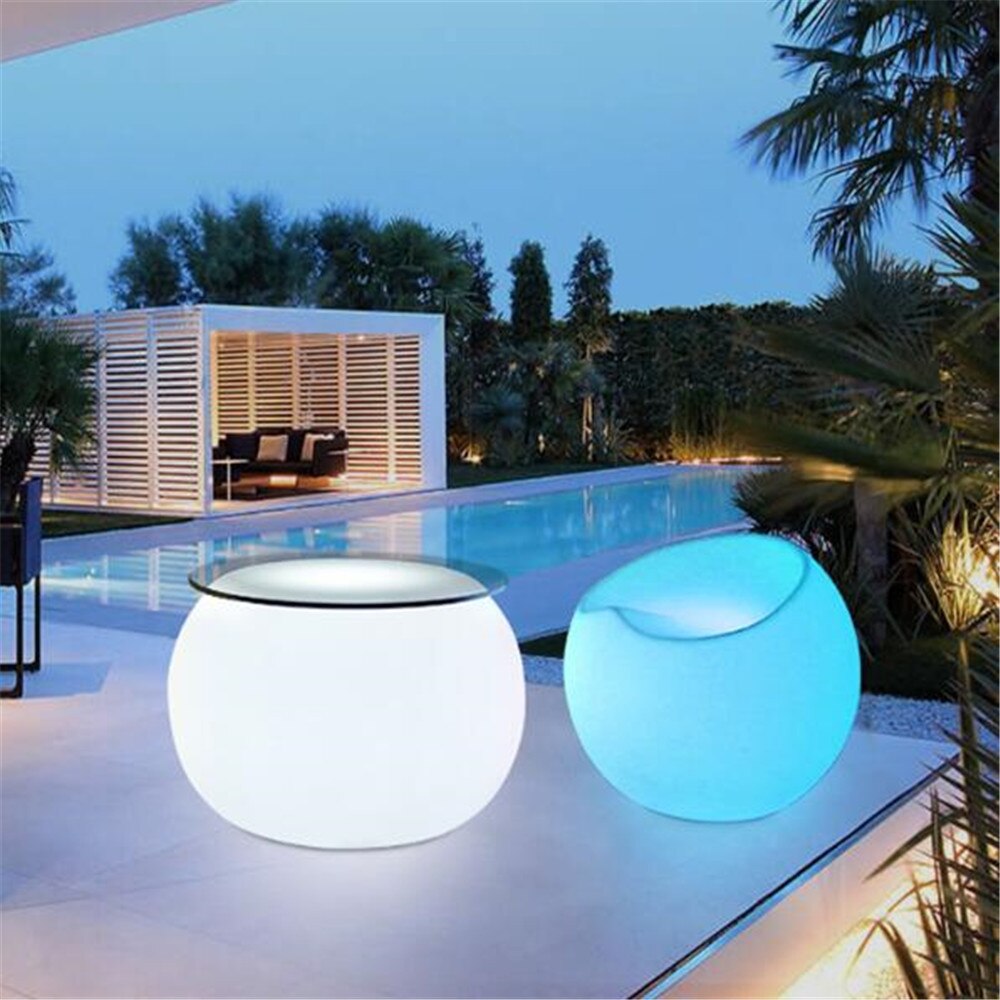 LED galds uz terases vai dārza