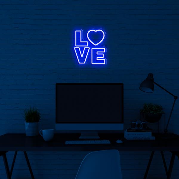 Neona LED izkārtne pie sienas - 3D logo LOVE - ar izmēriem 50 cm
